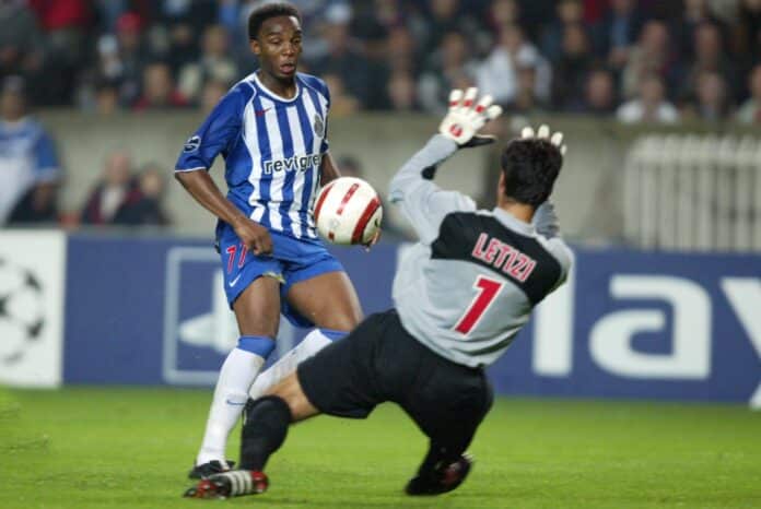 Stephane PICHOT (PARIS SG)-BENNI McCARTHY (PORTO)Lionel LETIZI (PARIS SG) Bafana Bafana legend Benni McCarthy