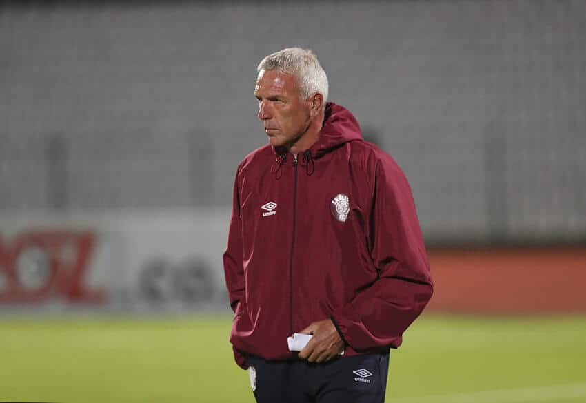 Kaizer Chiefs coach: 3 favourites to replace Ntseki in Amakhosi hot seat 1 Ernst Middendorp, former coach of Kaizer Chiefs